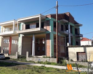 Συγκρότημα διαμερισμάτων 216 τ.μ. για πώληση