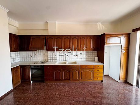 Διαμέρισμα 140τ.μ. για πώληση-Πάτρα » Αγία σοφία