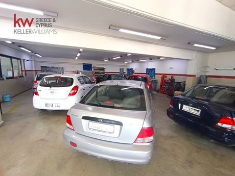Showroom 315sqm for rent-Glika Nera