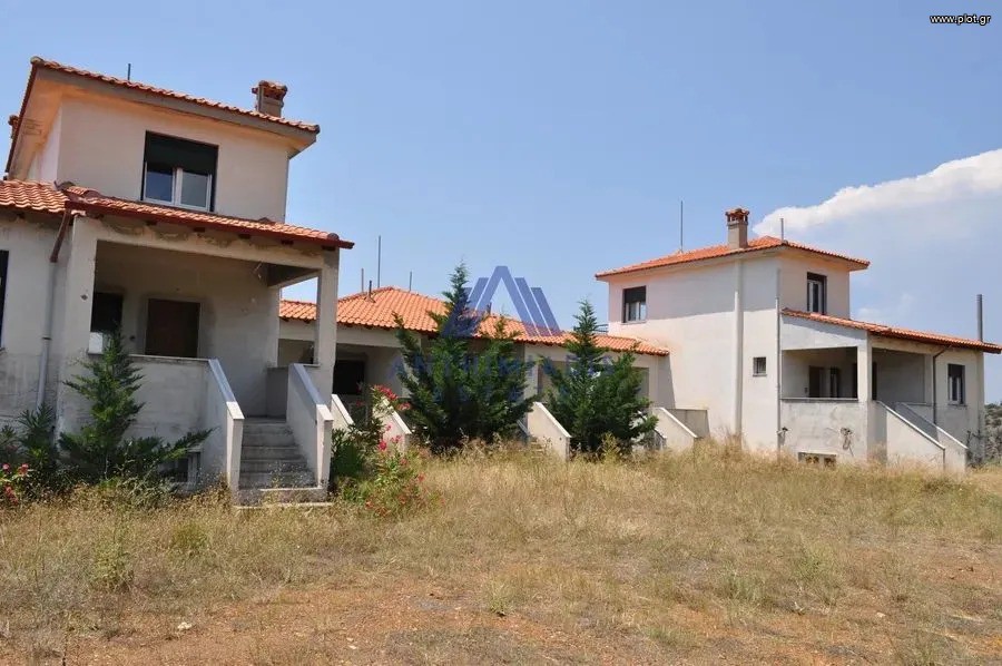 Κατοικία 685 τ.μ. προς πώληση, Λιμάνι Καρρά