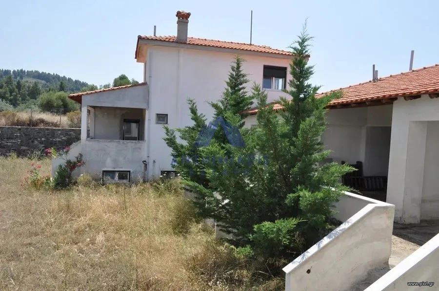 Κατοικία 685 τ.μ. προς πώληση, Λιμάνι Καρρά