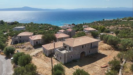 Συγκρότημα διαμερισμάτων 1.754 τ.μ. για πώληση
