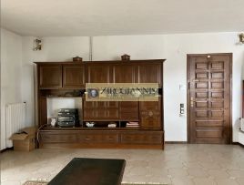 Detached home 335sqm for rent-Agios Stefanos