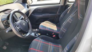 Peugeot 108 2015-thumb-3