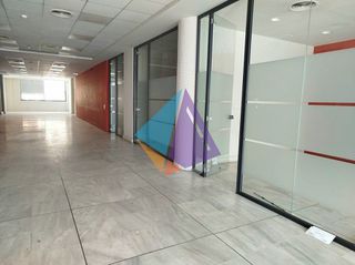 Επιχειρηματικό κτίριο 1.460 τ.μ. για πώληση
