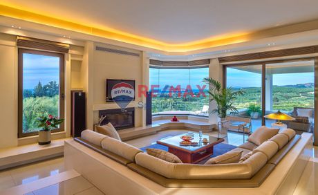 Βίλλα 580τ.μ. για πώληση-Πλατανιάς