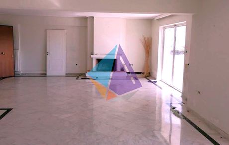 Διαμέρισμα 237 τ.μ. για πώληση