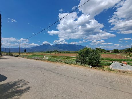 Parcel 5.700sqm for sale-Lamia » Center