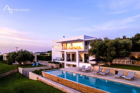Villa 590sqm for sale-Chania