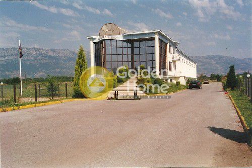 Επιχειρηματικό κτίριο 1.700 τ.μ. για ενοικίαση, Ν. Τρικάλων, Γόμφοι
