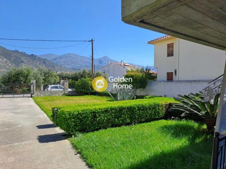 Building 230 sqm for sale