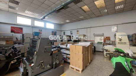 Επιχειρηματικό κτίριο 330 τ.μ. για πώληση