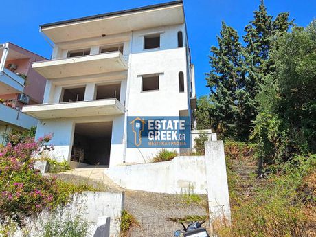 Apartment complex 366 sqm for sale