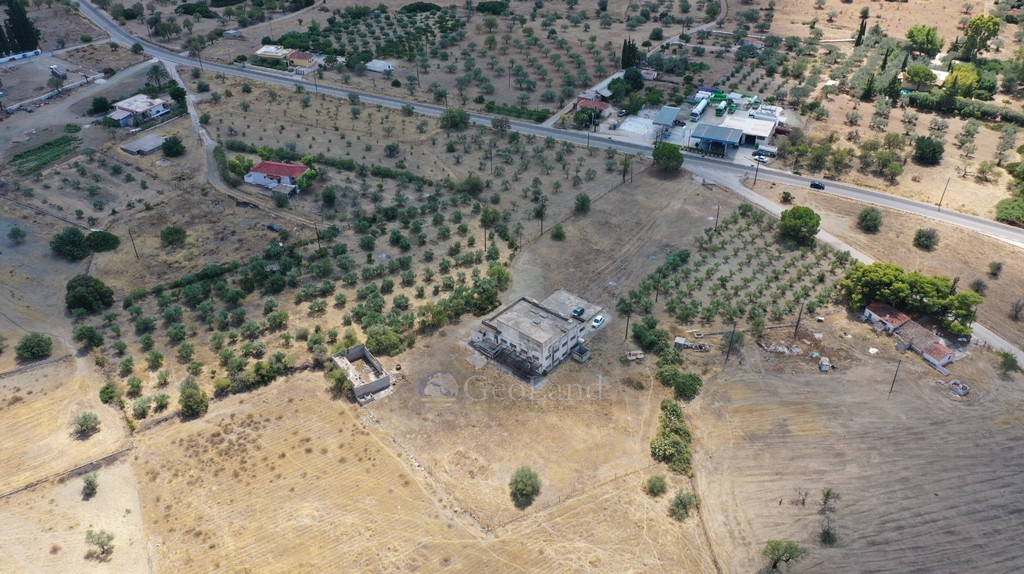 Επιχειρηματικό κτίριο 320 τ.μ. προς πώληση, Φούρνοι Κρανιδίου