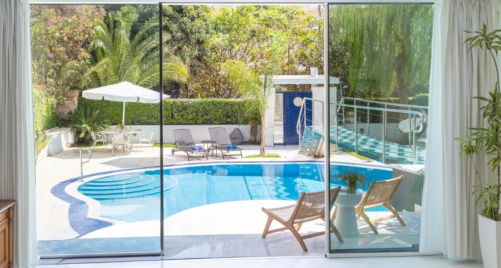 Βίλλα 650 τ.μ. προς ενοικίαση, Αιξωνή