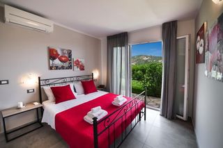 Συγκρότημα διαμερισμάτων 600 τ.μ. για πώληση, Ν. Λευκάδας, Λευκάδα-thumb-13
