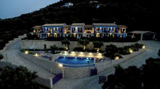 Συγκρότημα διαμερισμάτων 600 τ.μ. για πώληση, Ν. Λευκάδας, Λευκάδα-thumb-2