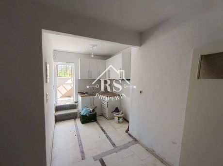 Studio 22sqm for sale-Agia Varvara » Loimodon
