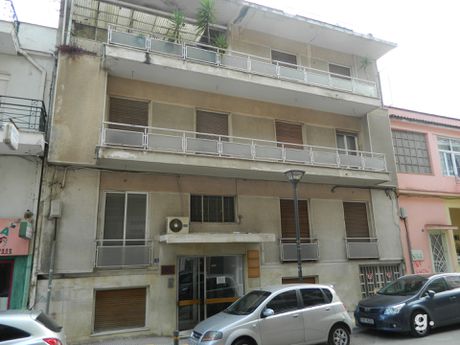 Επιχειρηματικό κτίριο 1.105τ.μ. για ενοικίαση-Λιβαδειά