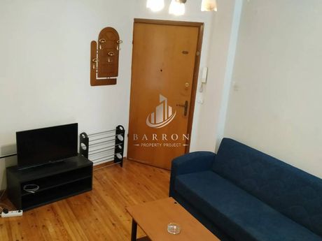 Studio 40sqm for rent-Kamara
