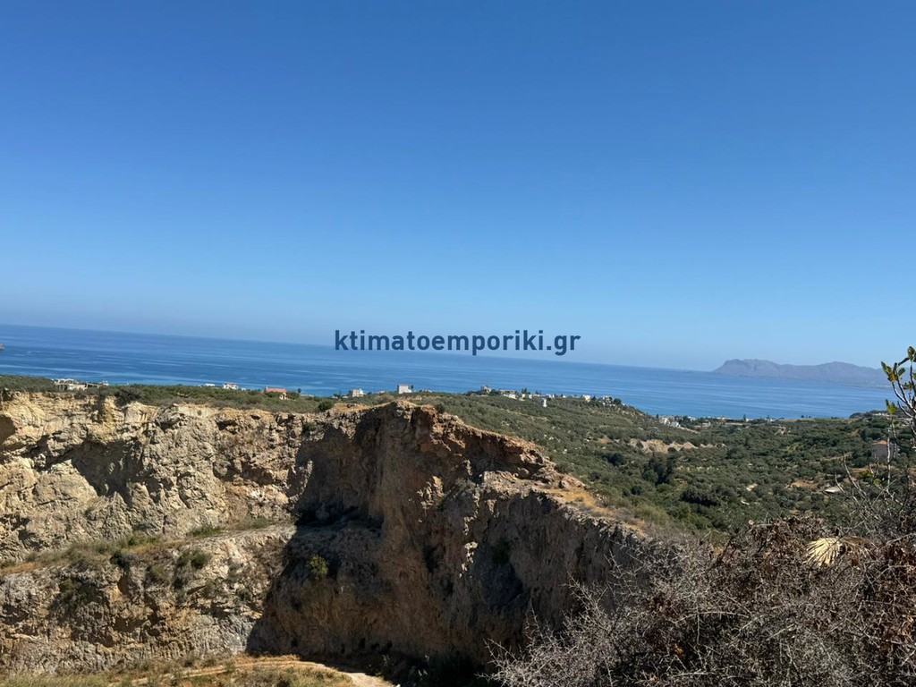 Οικόπεδο 8.011 τ.μ. προς πώληση, Αγία Μαρίνα Νέας Κυδωνίας