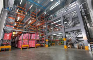 Επιχειρηματικό κτίριο 9.450 τ.μ. για ενοικίαση