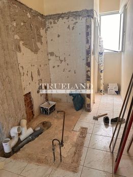 Επιχειρηματικό κτίριο 252τ.μ. για πώληση-Νίκαια