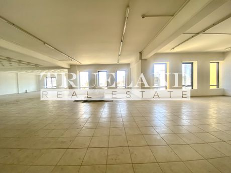 Επιχειρηματικό κτίριο 1.652,3τ.μ. για πώληση-Καμίνια