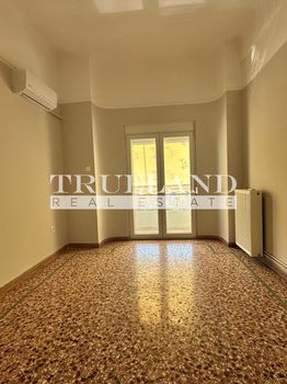 Επιχειρηματικό κτίριο 369τ.μ. για πώληση-Νίκαια