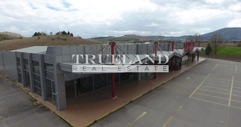 Εκθεσιακός χώρος 3.027 τ.μ. για πώληση, Ν. Κοζάνης, Κοζάνη