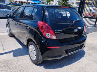 Hyundai i 20 2014-thumb-1