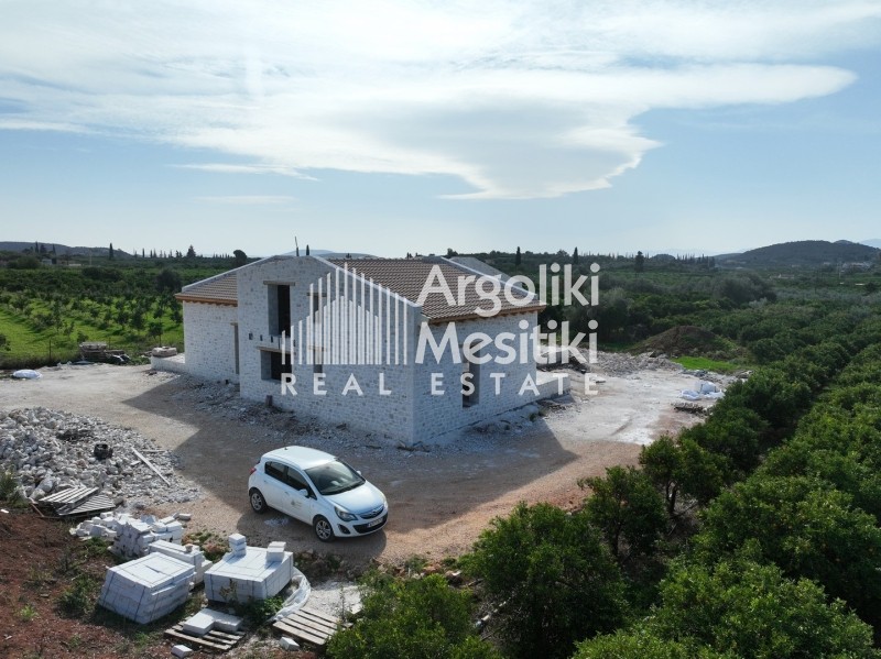 Συγκρότημα διαμερισμάτων 290 τ.μ. προς πώληση, Δρέπανο Ασίνης