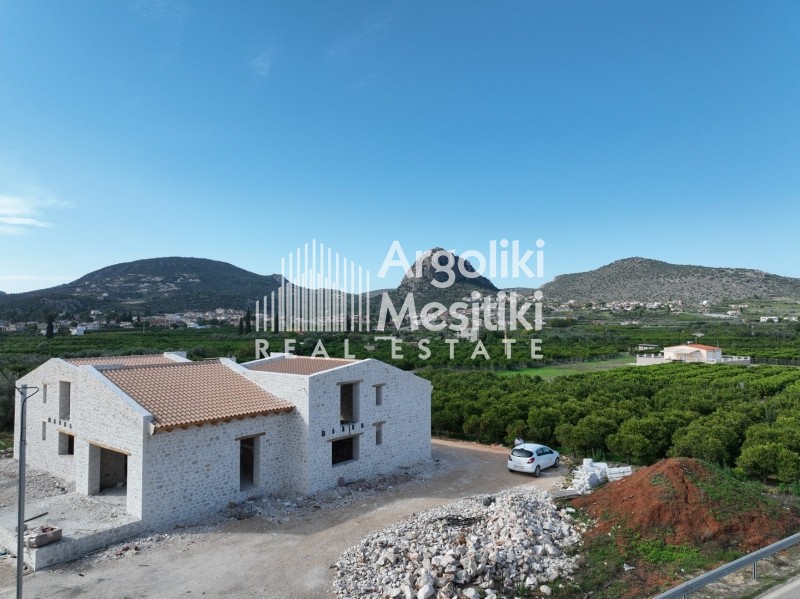 Συγκρότημα διαμερισμάτων 290 τ.μ. προς πώληση, Δρέπανο Ασίνης