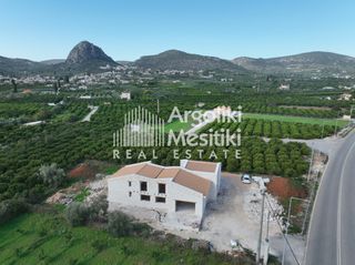 Συγκρότημα διαμερισμάτων 290 τ.μ. για πώληση