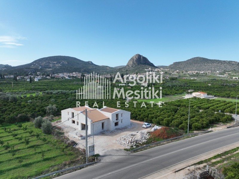 Συγκρότημα διαμερισμάτων 290 τ.μ. προς πώληση, Δρέπανο Ασίνης