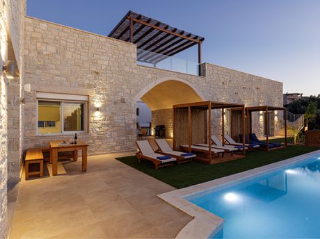 Villa 281sqm for sale-Arkadi » Pigi