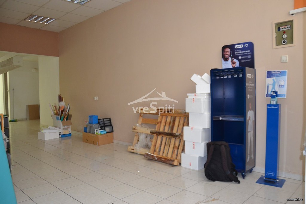 Store 80 sqm for sale, Arta Prefecture, Arta