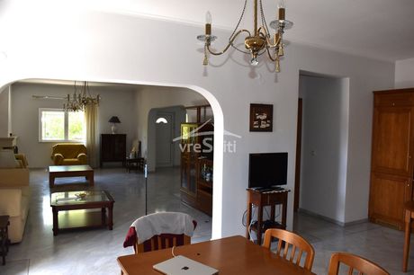Detached home 180sqm for rent-Mpizanio » Pedini