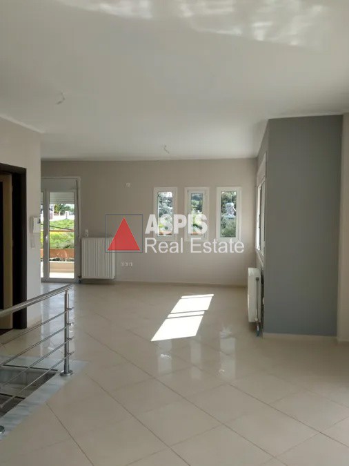 Μονοκατοικία 250 τ.μ. προς ενοικίαση, Καλύβια Θορικού
