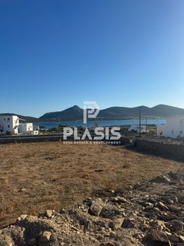 Οικόπεδο 2.200τ.μ. για πώληση-Αντίπαρος