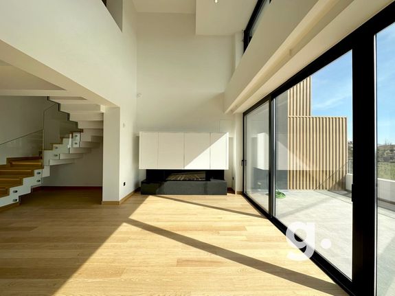 Μεζονέτα 203 τ.μ. για ενοικίαση, Αθήνα - Νότια Προάστια, Άλιμος