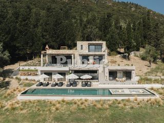 Μονοκατοικία 215 τ.μ. για πώληση
