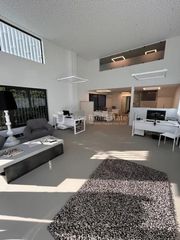 Apartment 225 sqm for rent