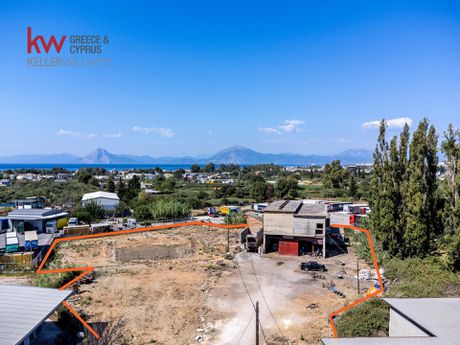 Οικόπεδο 5.734τ.μ. για πώληση-Παραλία