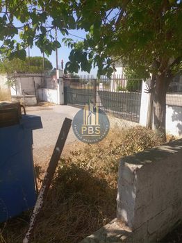 Business bulding 1.200sqm for sale-Acharnes