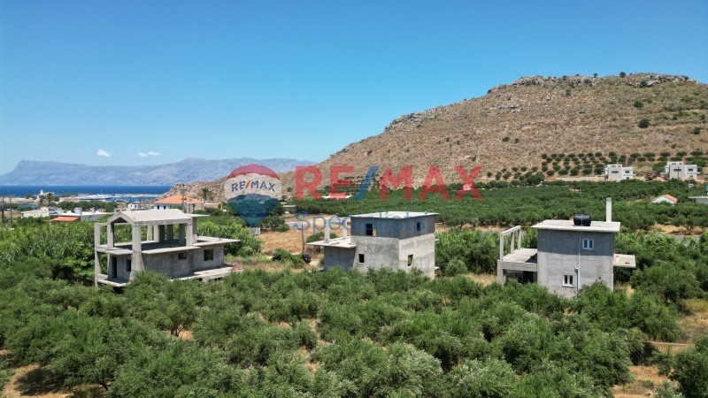 Συγκρότημα διαμερισμάτων 450 τ.μ. προς πώληση, Τράχηλος