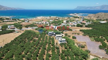 Συγκρότημα διαμερισμάτων 450 τ.μ. προς πώληση