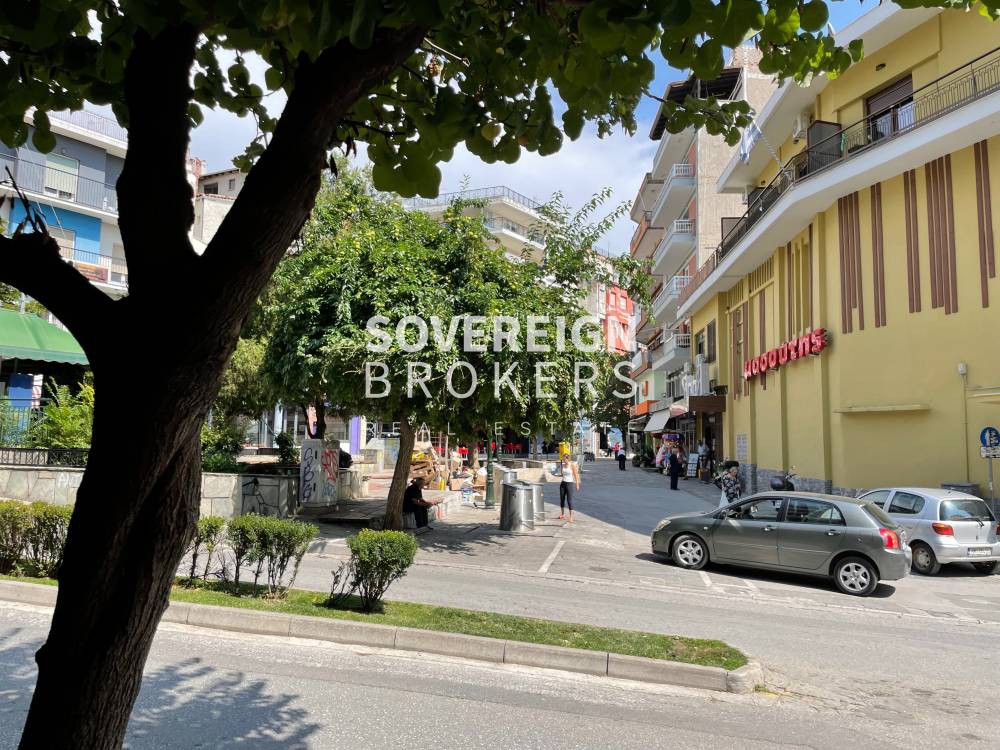 Κατάστημα 571 τ.μ. πρός ενοικίαση, Ν. Κοζάνης, Κοζάνη