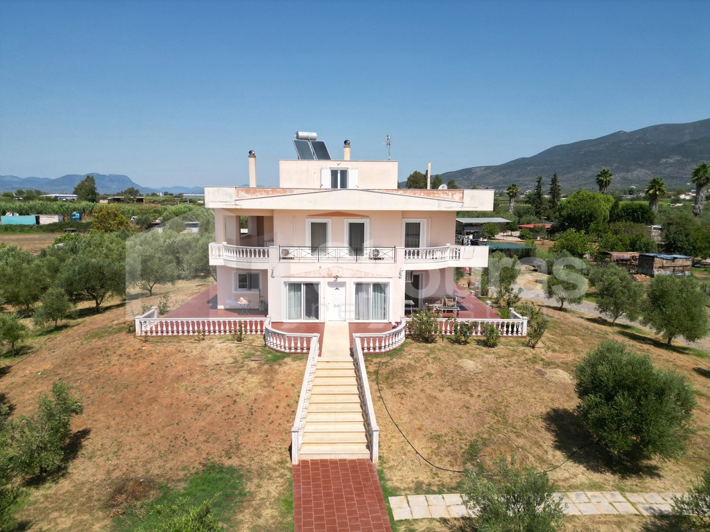 Μονοκατοικία 243 τ.μ. για πώληση, Μεσσηνία, Καλαμάτα