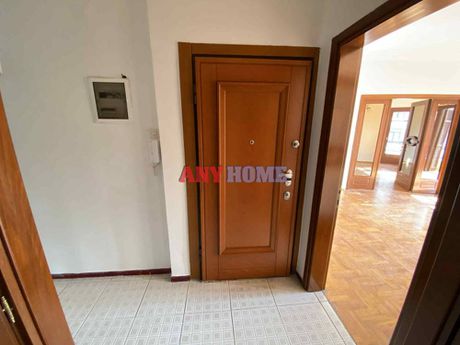 Business bulding 125sqm for sale-Ladadika